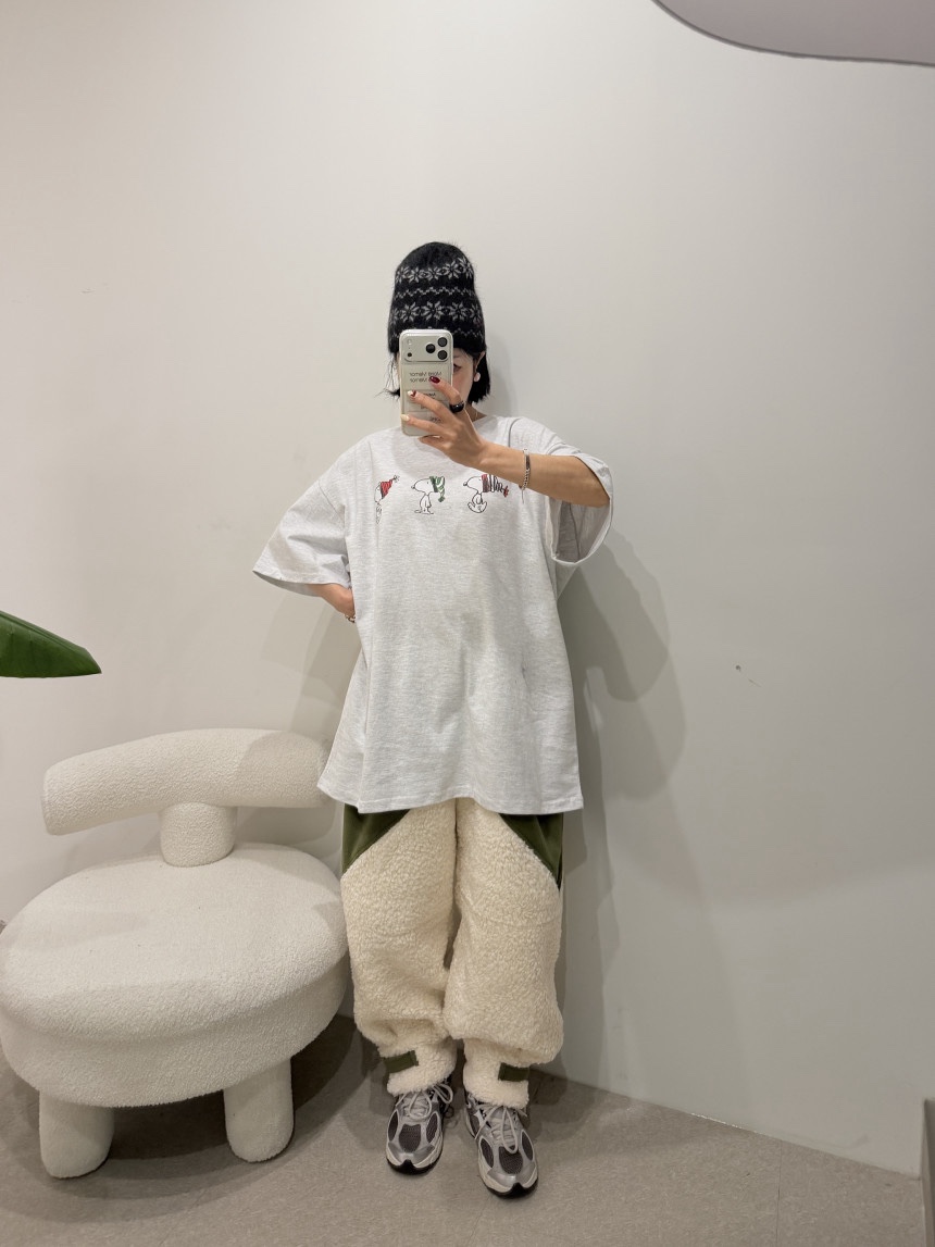 OURWAVE/OUR ROOM東大門㊣直郵女裝新品熱賣T恤史努比加絨抓絨Our Wave/Our RoomT恤