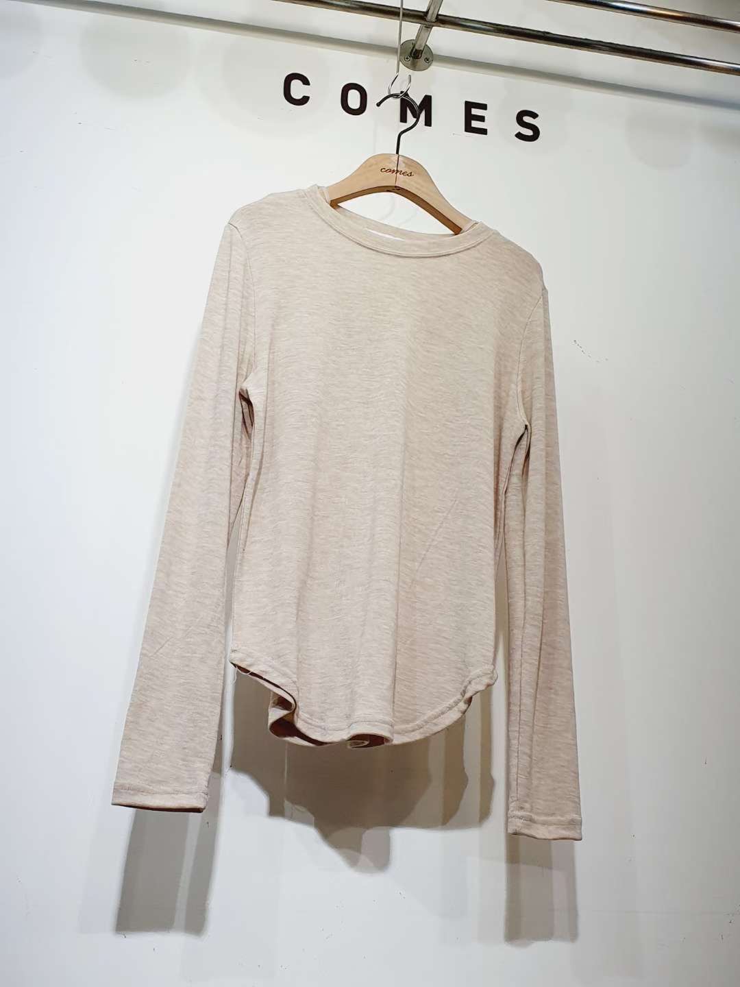 COMES-컴즈-OT東大門㊣實拍女裝新款熱賣休閑推薦長袖T恤COMES-ot長袖T恤圖色1