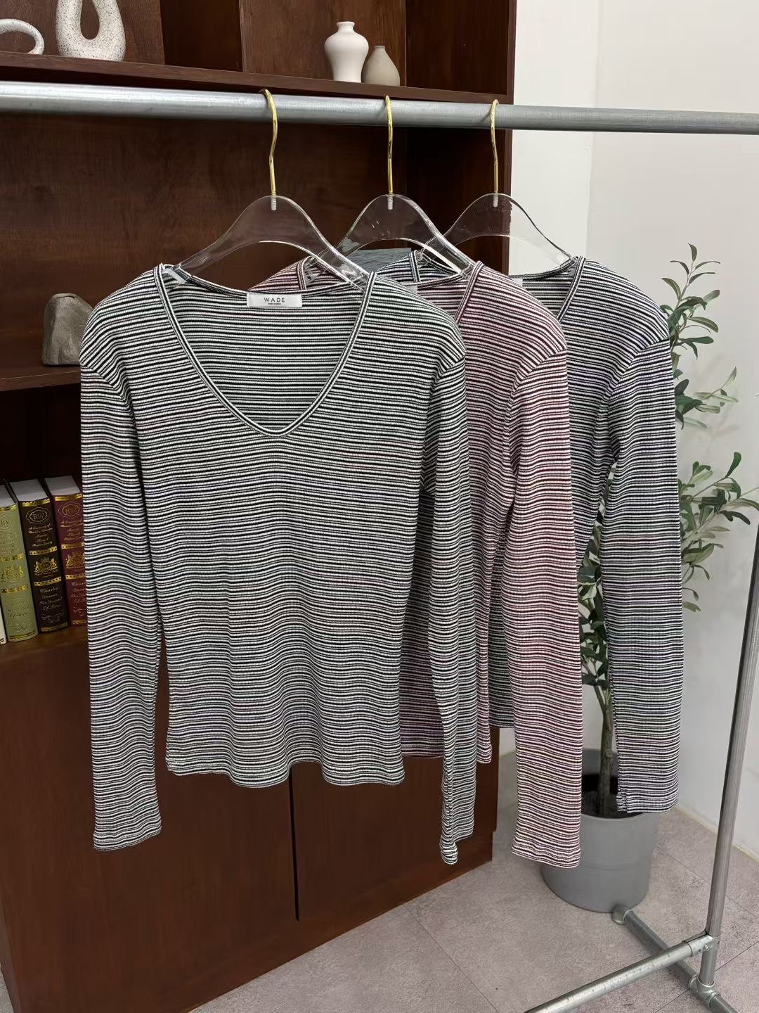 WADE東大門㊣直郵女士新款熱賣真品時尚推薦職業25秋冬長袖T恤WADE長袖T恤圖色3左三色