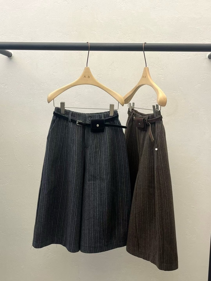 AUTUMN BEIGE-Q東大門㊣代購女士新款熱賣短褲含腰包系帶A.b/AUTUMN BEIGE短褲圖色1左一色