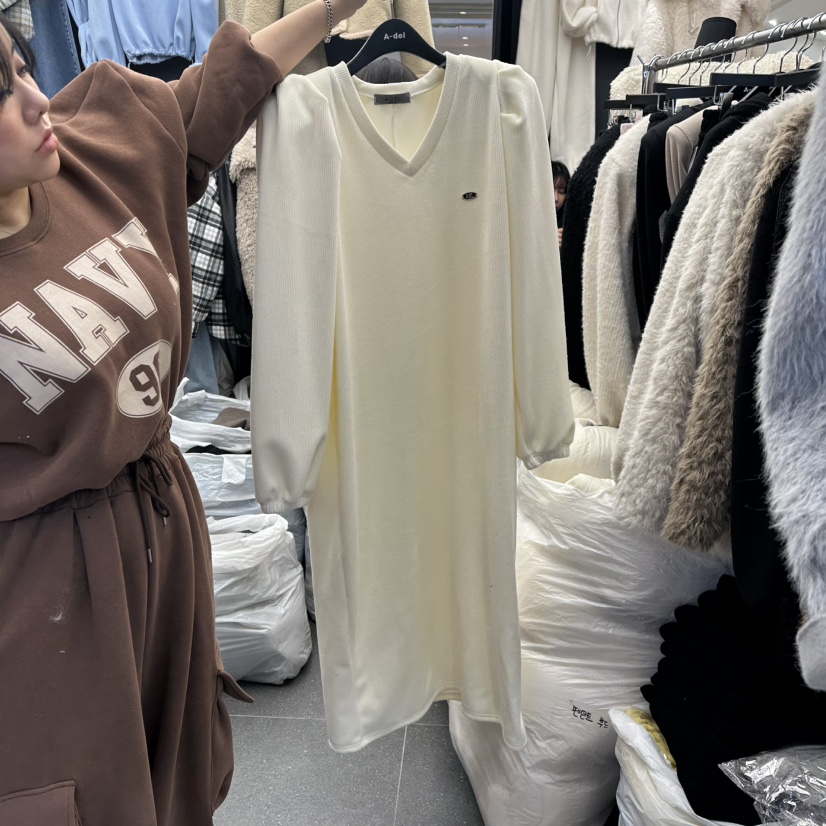 A-DEL東大門㊣實拍女裝新品推薦休閑熱賣人氣連衣裙加絨絲絨A-DEL連衣裙圖色1