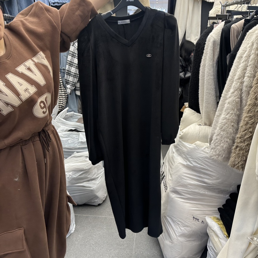 A-DEL東大門㊣實拍女裝新品推薦休閑熱賣人氣連衣裙加絨絲絨A-DEL連衣裙圖色3