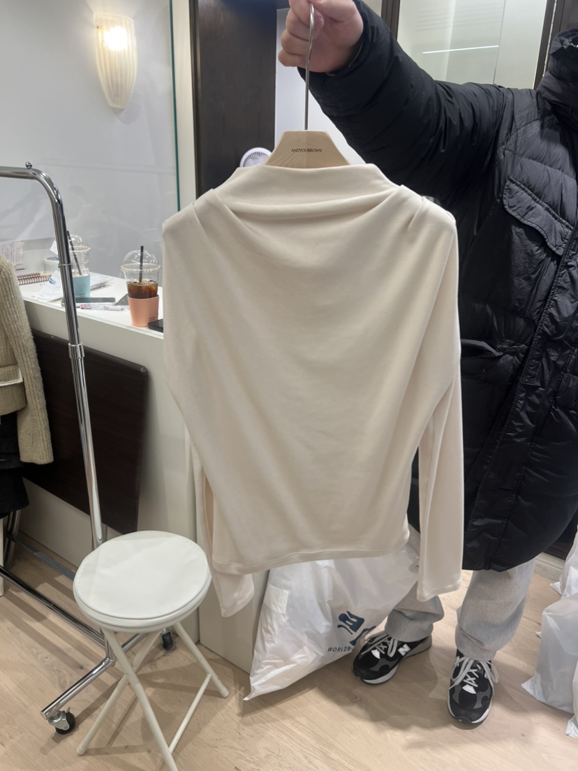 ANDYOUBROWN東大門㊣代購女裝新品真品25秋冬推薦人氣長袖T恤ANDYOUBROWN長袖T恤圖色1