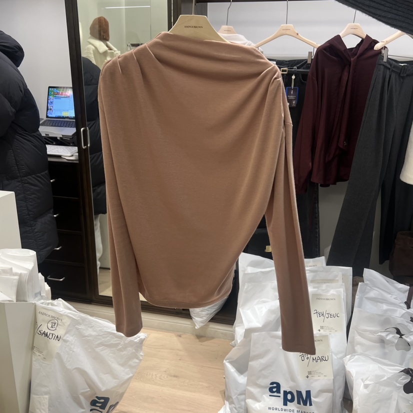 ANDYOUBROWN東大門㊣代購女裝新品真品25秋冬推薦人氣長袖T恤ANDYOUBROWN長袖T恤圖色2