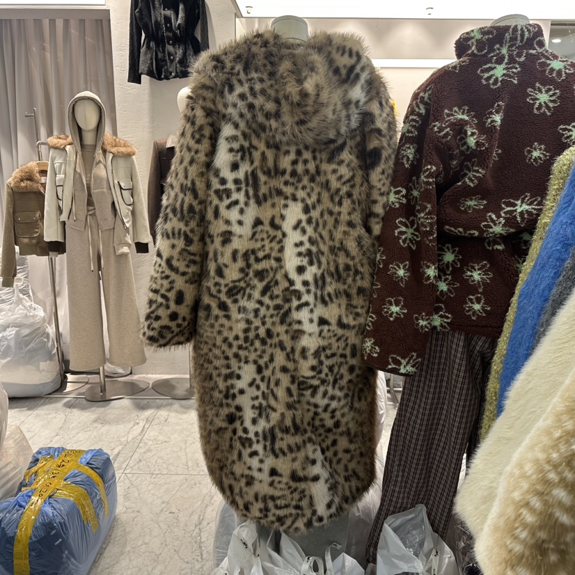 EGG IS東大門㊣實拍女士新品休閑人氣中長款大衣含圍巾貂皮EGG IS中長款大衣