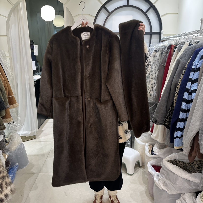 EGG IS東大門㊣實拍女士新品休閑人氣中長款大衣含圍巾貂皮EGG IS中長款大衣圖色1