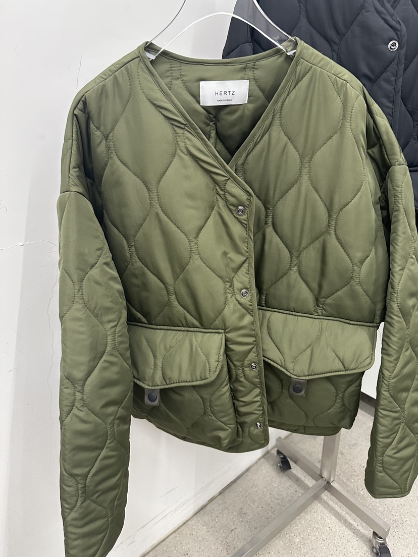 HERTZ-P東大門㊣代購女裝新品時尚職業熱賣人氣短款棉服棉HERTZ-P短款棉服圖色1