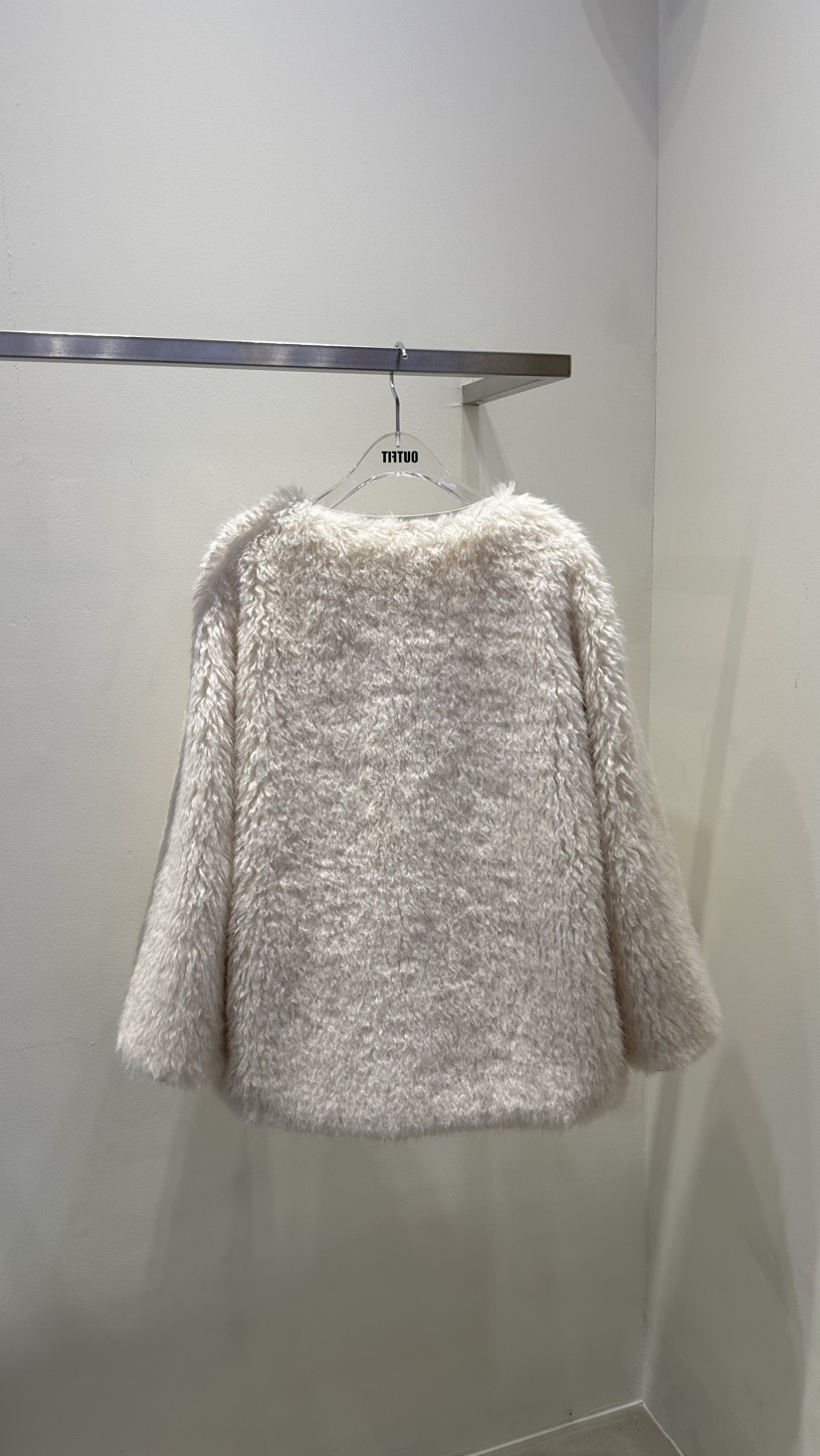 OUTFIT東大門㊣直郵女士新品人氣真品25秋冬熱賣短款大衣皮草OUTFIT短款大衣