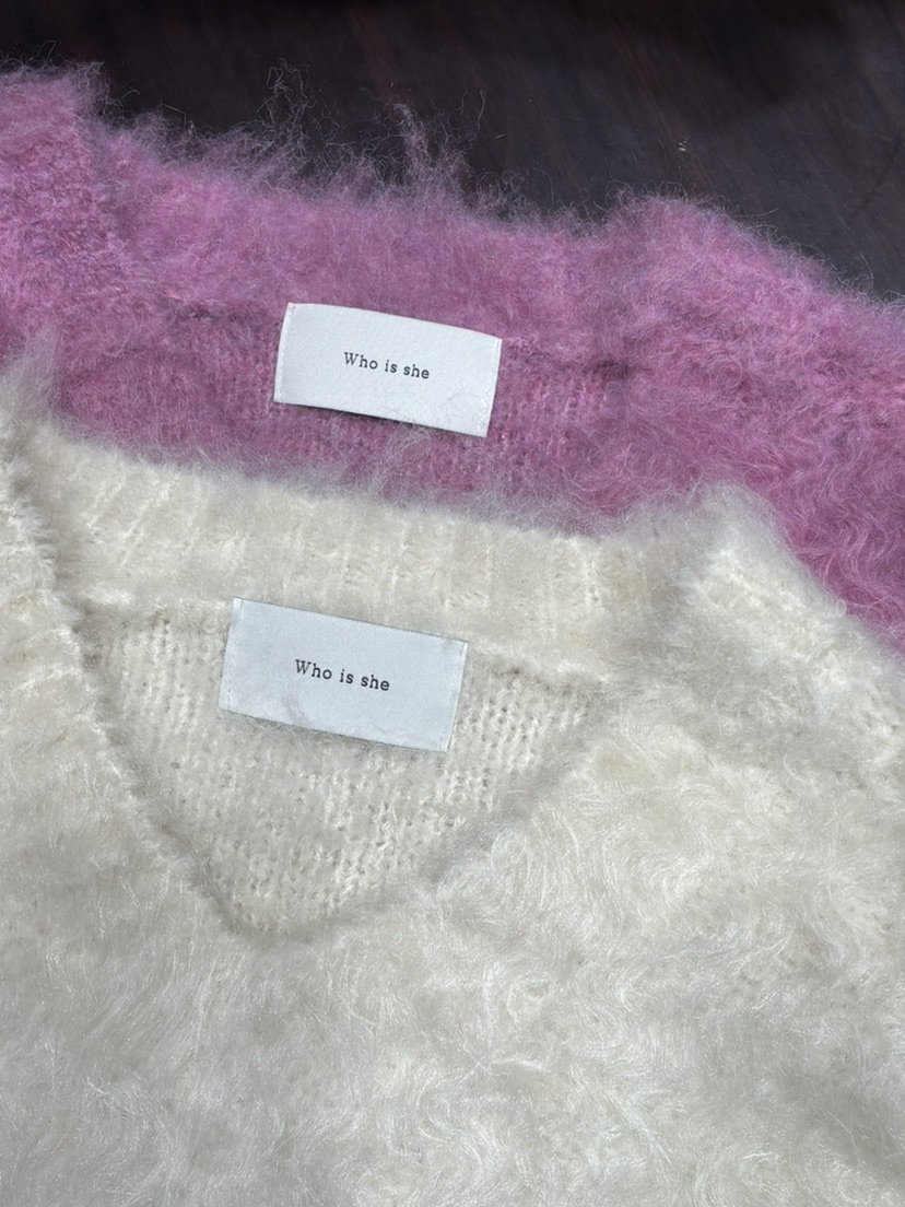 WHO IS SHE韓國代購㊣女裝新品職業25秋冬真品毛衣馬海毛V領WHO IS SHE毛衣