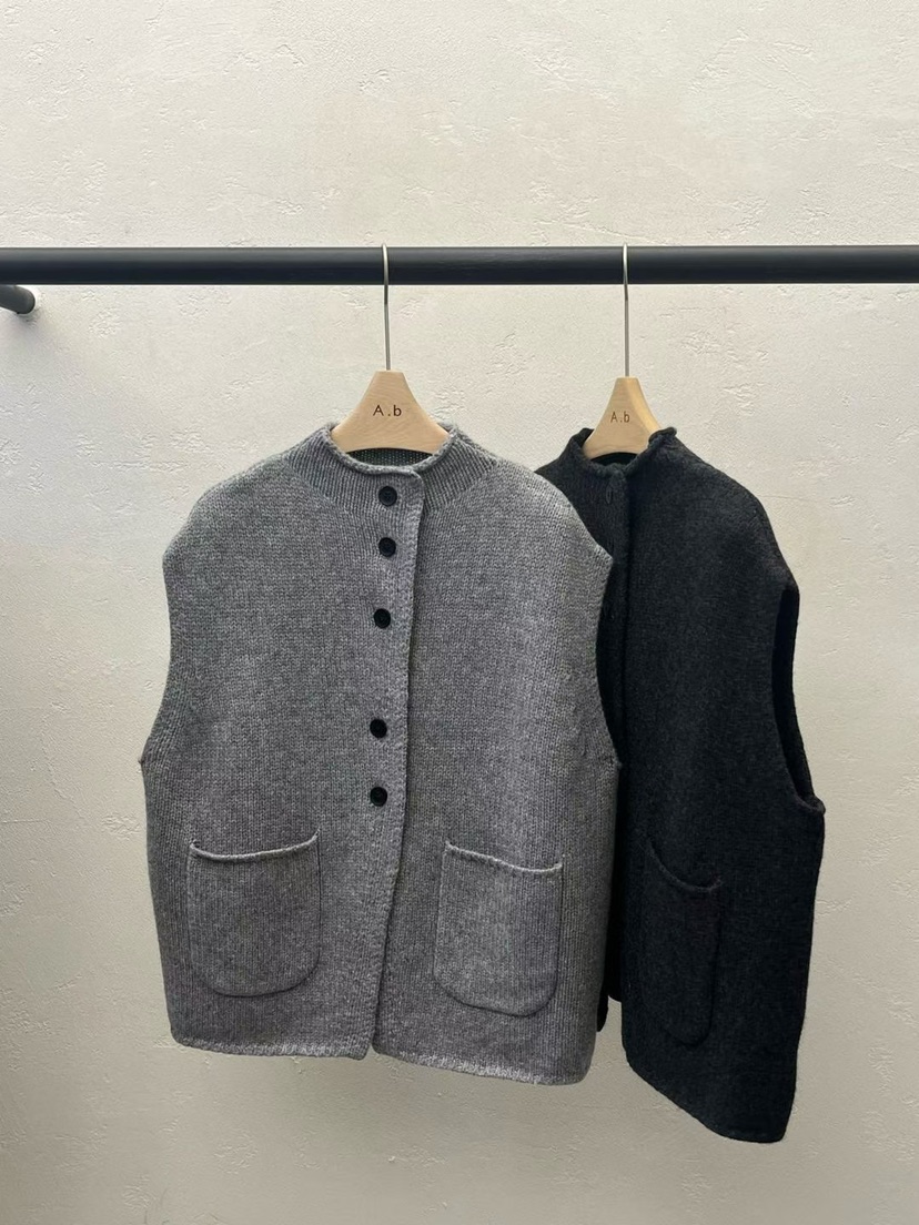 AUTUMN BEIGE-Q韓國代購㊣女裝新品真品馬甲紐扣背心口袋A.b/AUTUMN BEIGE馬甲圖色2左二色