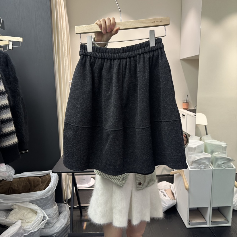 SALT BREAD東大門㊣實拍女裝新品推薦人氣休閑半身裙中短裙SALT BREAD半身裙/中短裙圖色1墨色