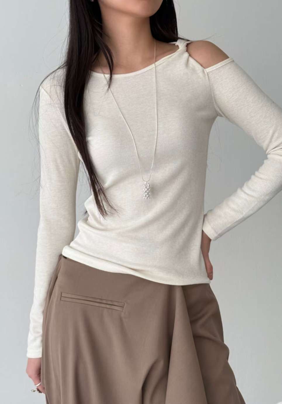 NEW FACE韓國直郵㊣女裝新品推薦職業熱賣時尚人氣長袖T恤NEW FACE長袖T恤圖色1