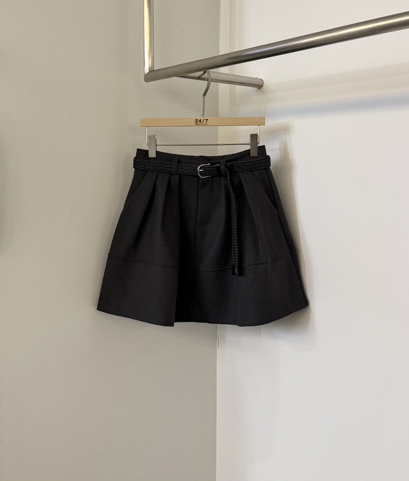 TWENTY FOUR SEVEN24-7韓國直郵㊣女裝新款人氣短裙含腰帶TEWNTY FOUR SEVEN24-7短裙圖色1墨色