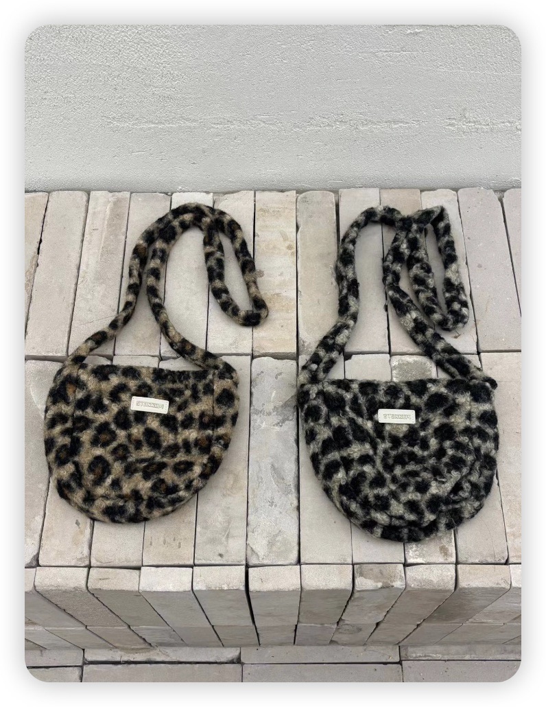 REINA-P東大門㊣實拍女裝新品真品熱賣25秋冬休閑單肩斜跨包REINA-P單肩/斜跨包