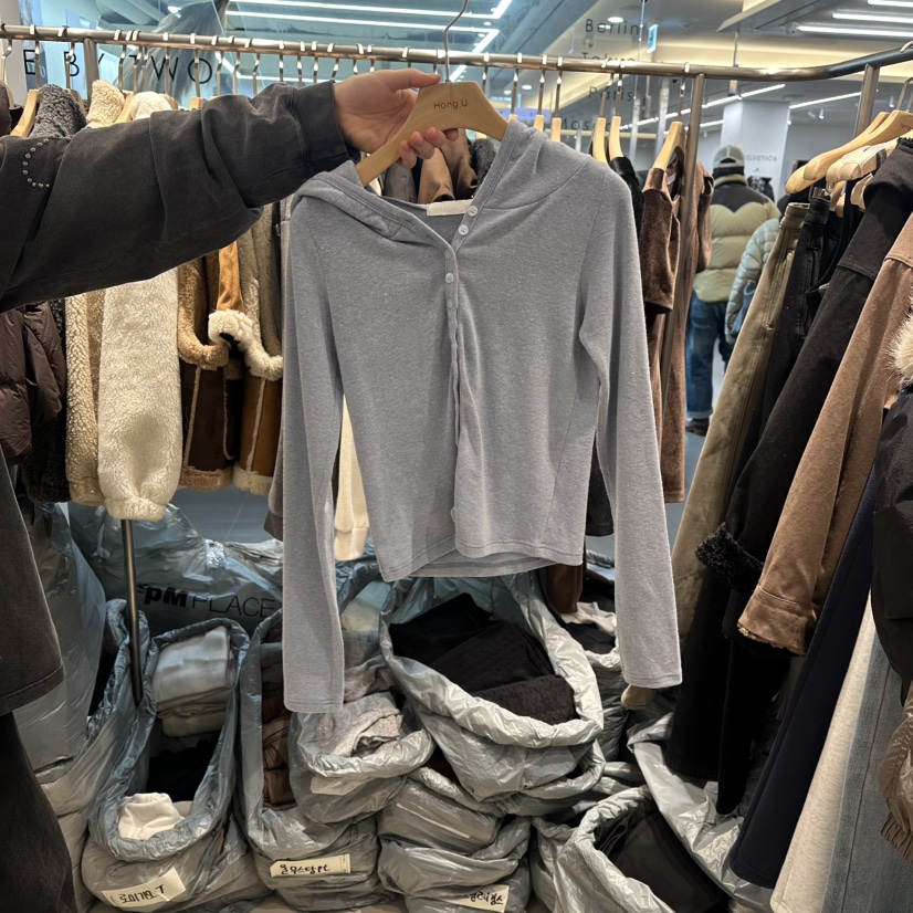 HONG.U東大門㊣實拍女裝新款推薦長袖T恤安哥拉連帽衫羊毛HONG.U長袖T恤圖色2