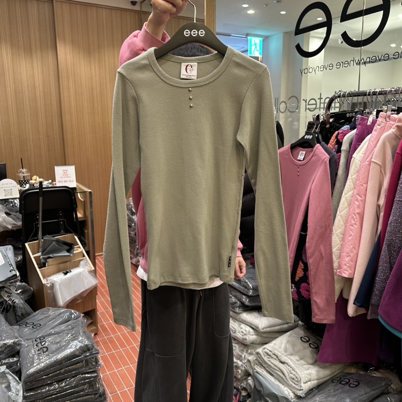 E/E/E東大門㊣實拍女裝新款推薦真品職業熱賣長袖T恤羊毛E/E/E長袖T恤圖色2