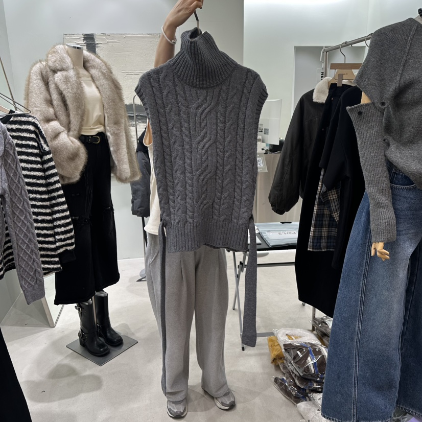 PART3韓國代購㊣女士新品職業時尚25秋冬熱賣吊帶背心含腰帶Part.3吊帶/背心圖色2