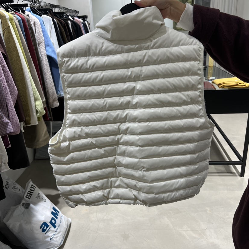 BROT東大門㊣直郵女裝新品真品休閑時尚熱賣職業25秋冬馬甲鵝絨BROT馬甲