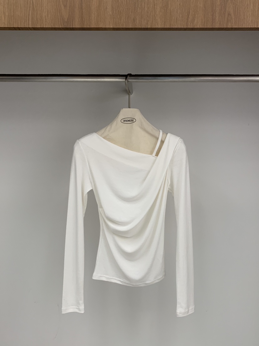 ONE MONE東大門㊣實拍女士新品真品休閑時尚推薦人氣長袖T恤ONE MONE長袖T恤圖色1