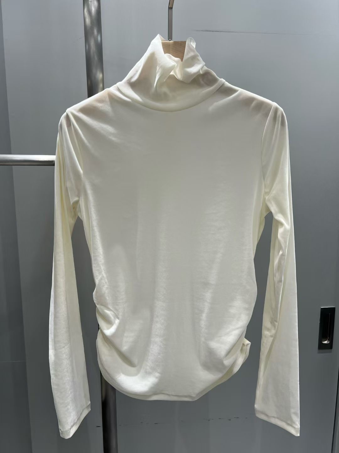 WUNDERKIND韓國直郵㊣女士新品職業時尚人氣推薦熱賣長袖T恤WUNDERKIND長袖T恤圖色1