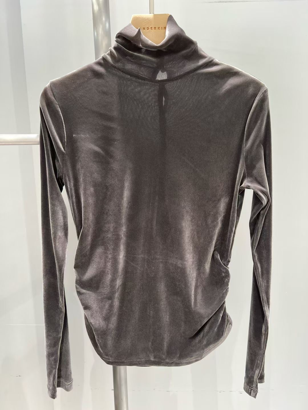 WUNDERKIND韓國直郵㊣女士新品職業時尚人氣推薦熱賣長袖T恤WUNDERKIND長袖T恤圖色2