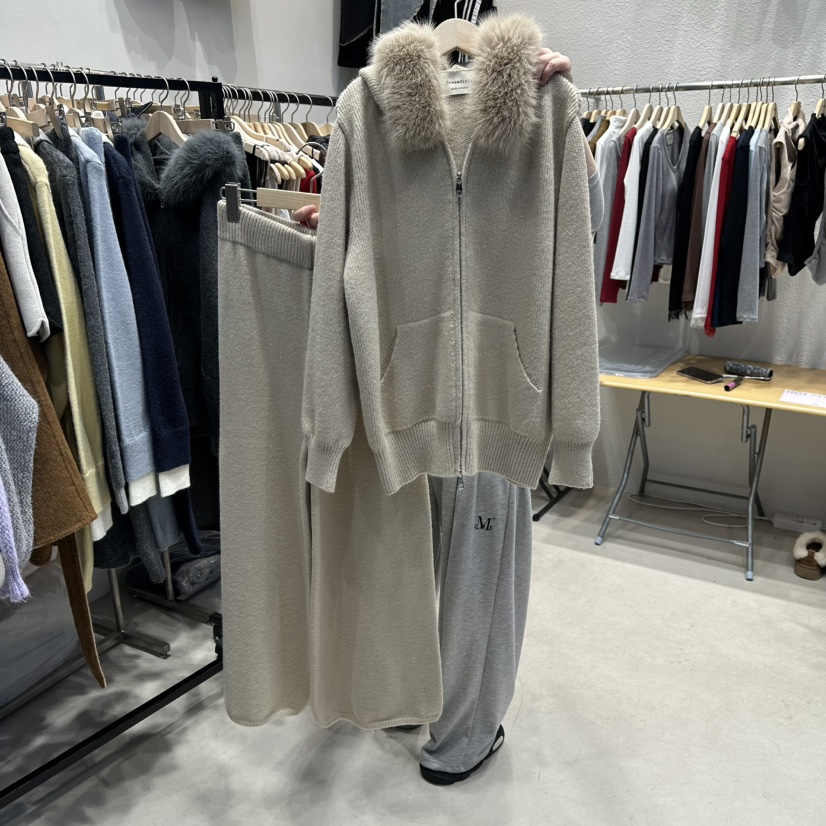 HOT PLACE/DREAM GIRIS韓國代購㊣女士新品推薦套裝毛皮套裝兜帽HOT PLACE/DREAM GIRIS套裝圖色1