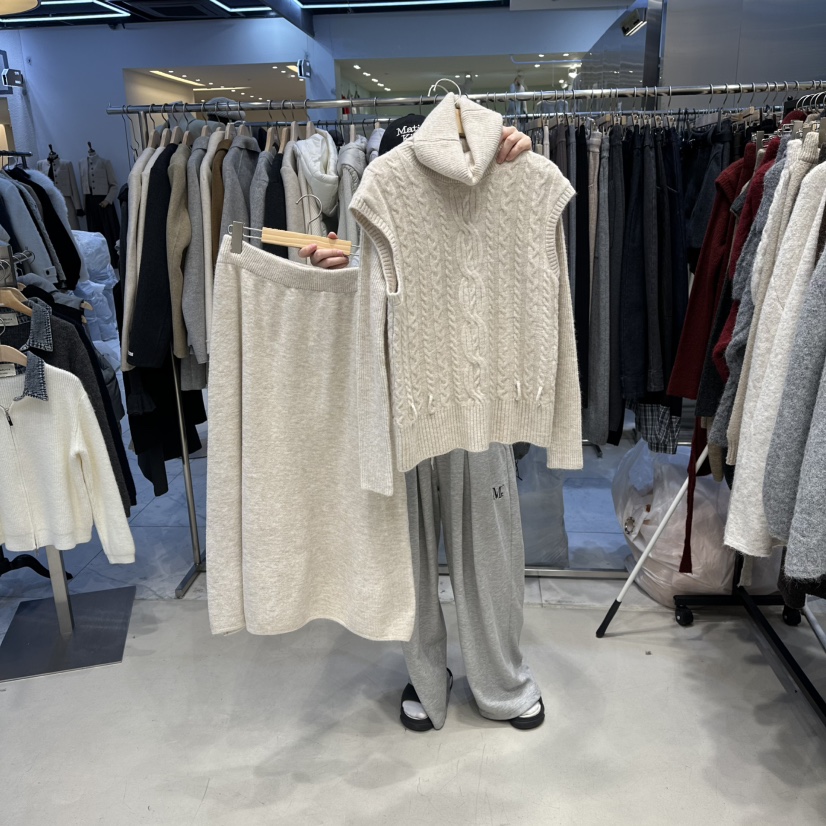 HOT PLACE/DREAM GIRIS韓國代購㊣女裝新品25秋冬套裝三件套含腰帶套裝HOT PLACE/DREAM GIRIS套裝圖色1