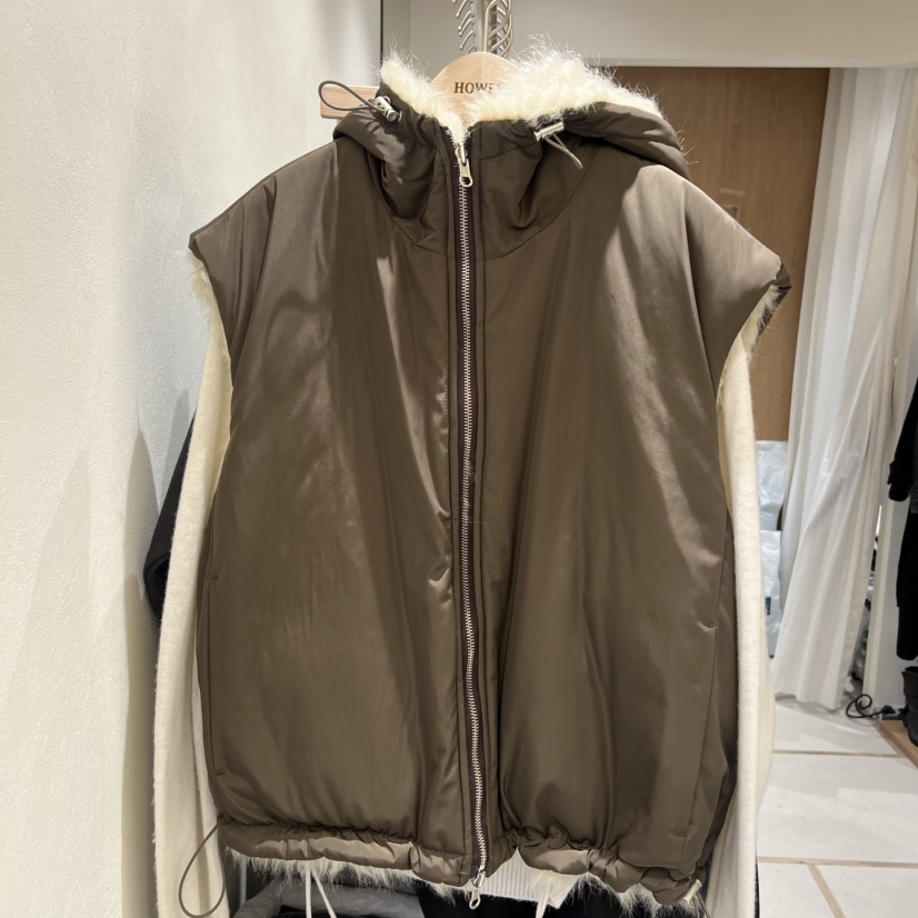 HOWFF韓國直郵㊣女士新品人氣推薦熱賣馬甲不含內搭雙面連帽HOWFF馬甲圖色1