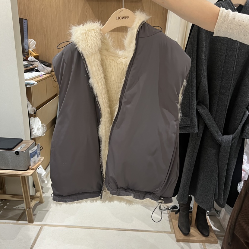 HOWFF韓國直郵㊣女士新品人氣推薦熱賣馬甲不含內搭雙面連帽HOWFF馬甲圖色2