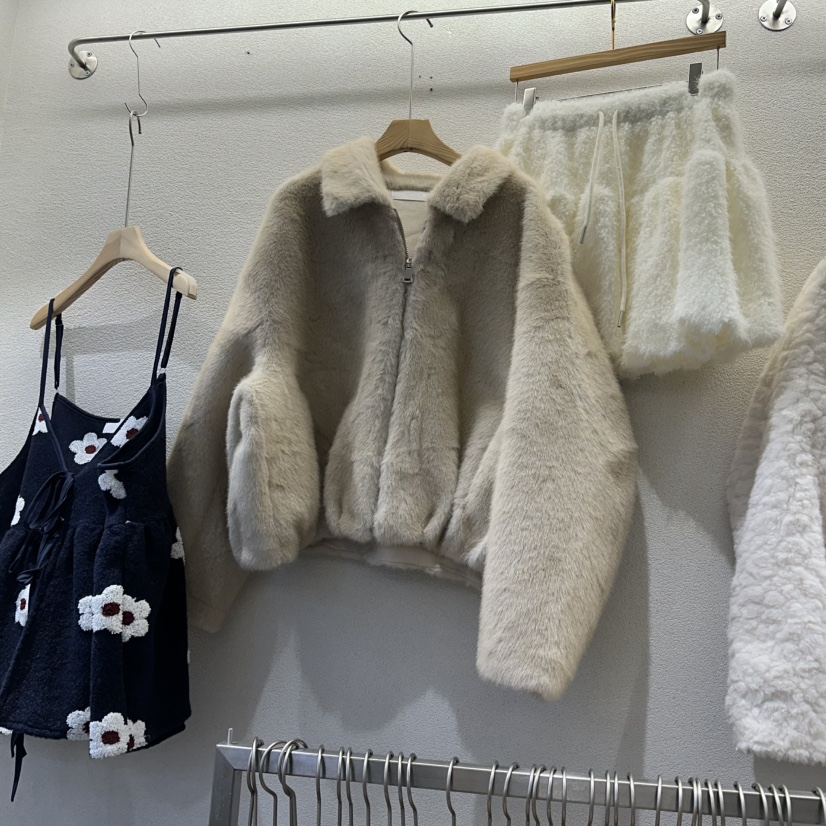 HIPTIQUE東大門㊣實拍女裝新款時尚人氣真品職業熱賣短款大衣HIPTIQUE短款大衣圖色1