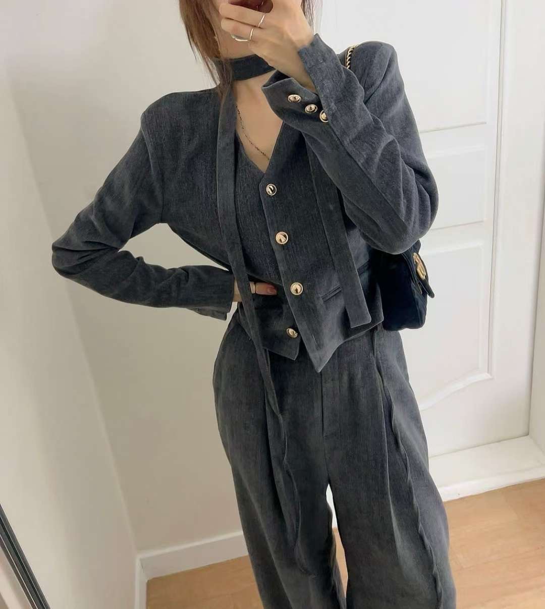 KITSCH東大門㊣直郵女裝新品25秋冬人氣時尚熱賣夾克含脖帶KITSCH夾克圖色1