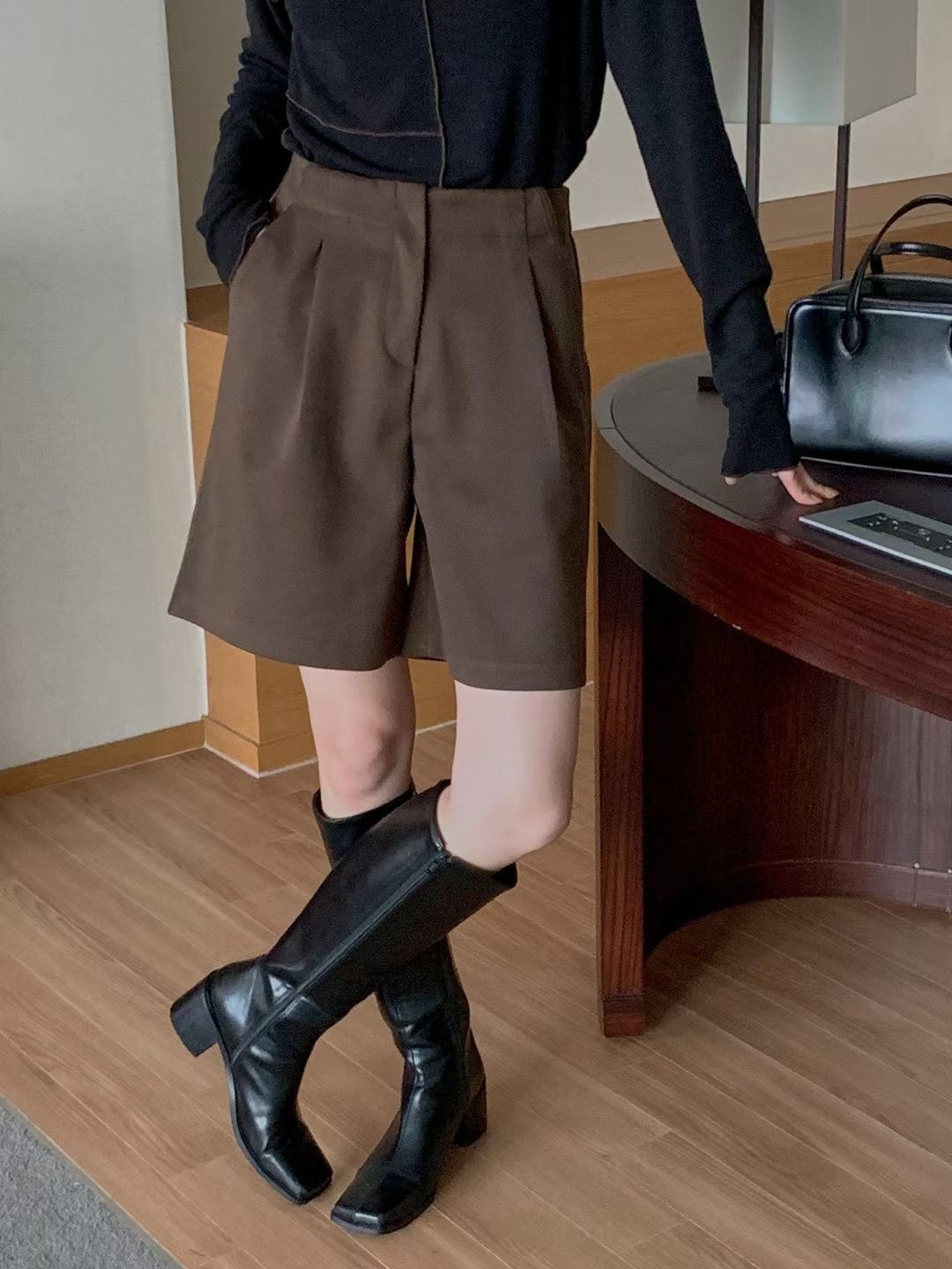 OSRO韓國代購㊣女裝新款25秋冬人氣職業時尚真品推薦短褲絨OSRO短褲圖色1