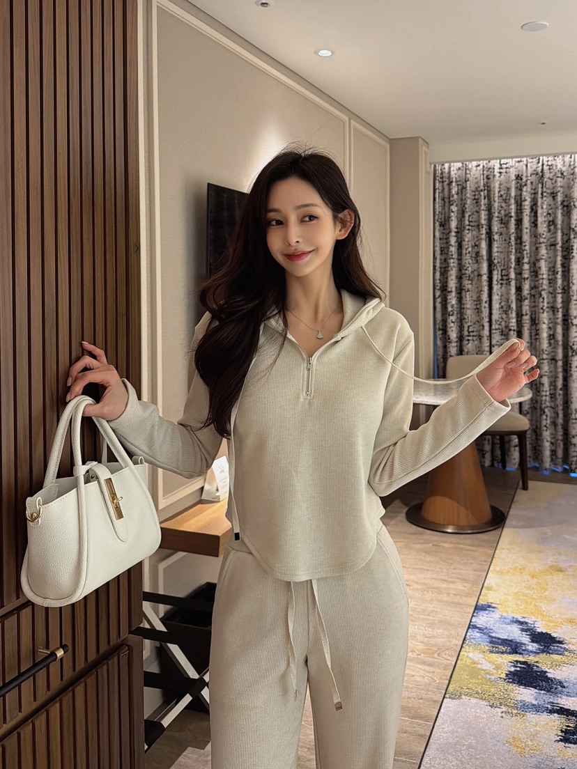 CLOTH韓國直郵㊣女士新款職業人氣休閑熱賣套裝連帽衫兔子套裝CLOTH套裝