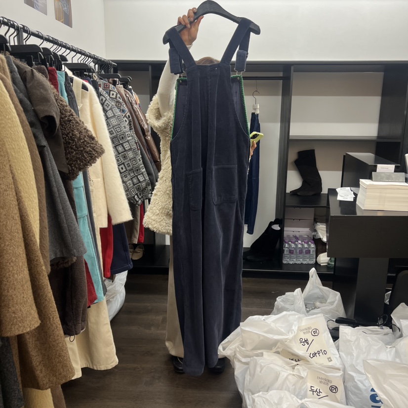 UNANSWERED-MYSTERY東大門㊣實拍女裝新款休閑時尚背帶褲繡花UNANSWERED-MYSTERY背帶褲