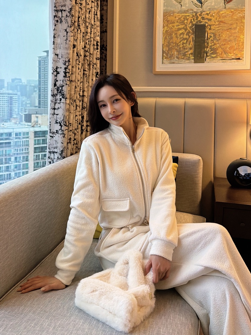 CLOTH東大門㊣直郵女士新品25秋冬推薦時尚職業套裝拉鏈套裝CLOTH套裝