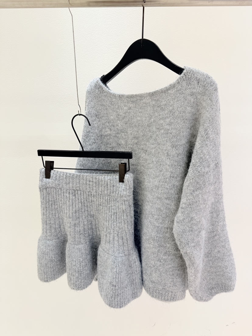 CORAL東大門㊣代購女士新品人氣職業休閑真品推薦熱賣套裝圍巾CORAL套裝