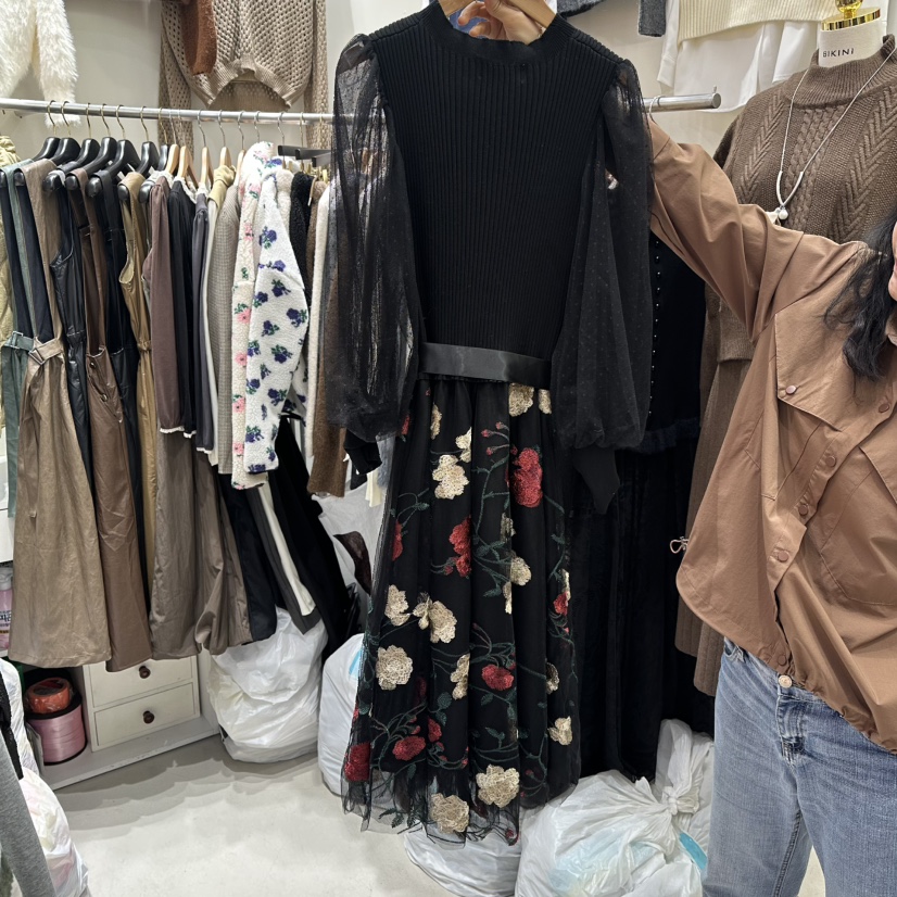 BIKINI東大門㊣直郵女裝新款熱賣職業連衣裙不含項鏈刺繡花朵BIKINI連衣裙