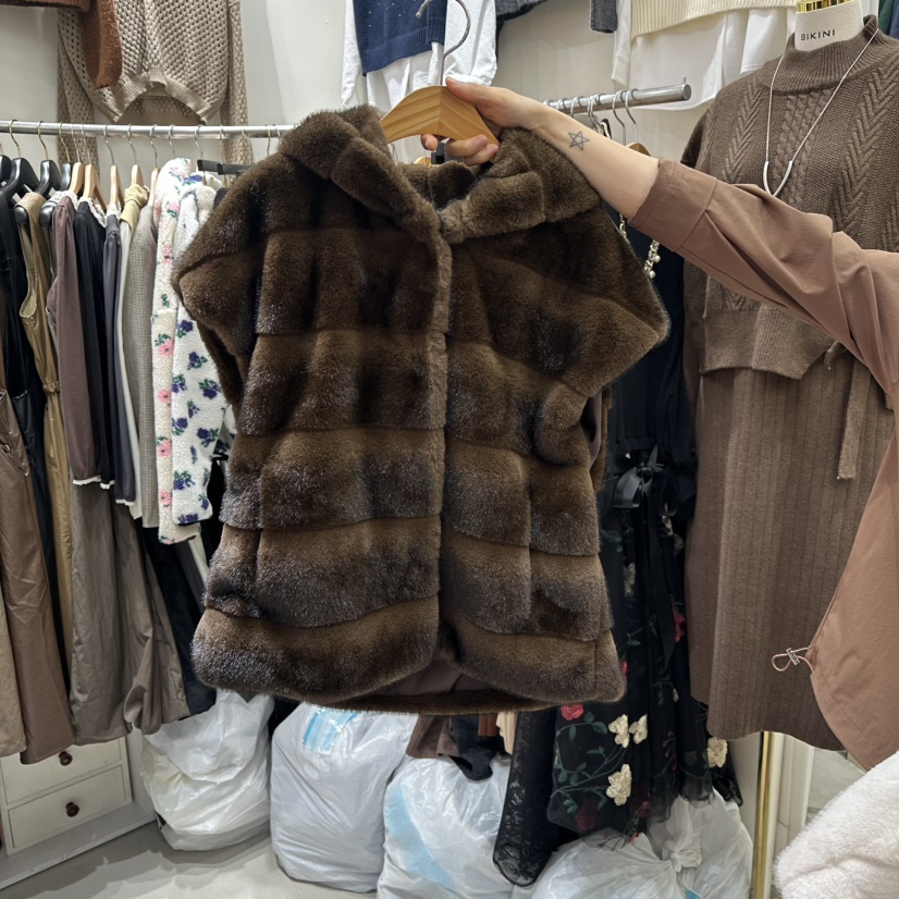 BIKINI韓國代購㊣女裝新款休閑職業25秋冬熱賣人氣馬甲貂皮BIKINI馬甲圖色2