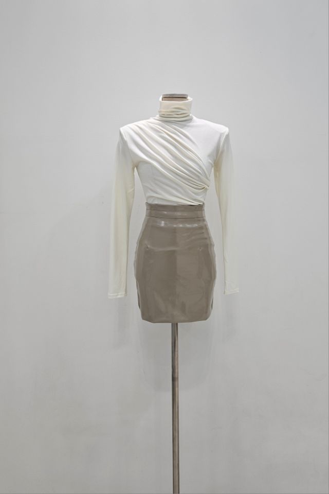 HIGH HEELS韓國直郵㊣女裝新款熱賣真品職業推薦長袖T恤褶皺HIGH HEELS長袖T恤