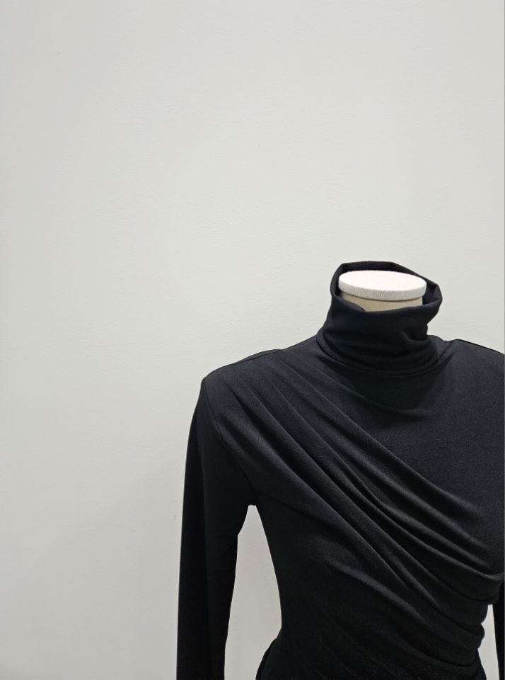 HIGH HEELS韓國直郵㊣女裝新款熱賣真品職業推薦長袖T恤褶皺HIGH HEELS長袖T恤