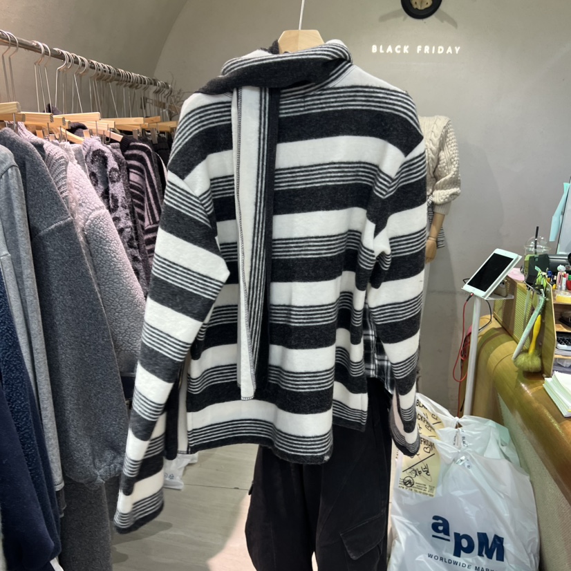 BLACKFRIDAY韓國代購㊣女裝新品時尚推薦休閑長袖T恤含圍巾BLACK FRIDAY長袖T恤