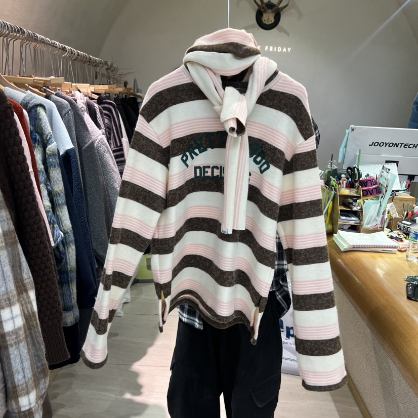 BLACKFRIDAY韓國代購㊣女裝新品時尚推薦休閑長袖T恤含圍巾BLACK FRIDAY長袖T恤圖色2