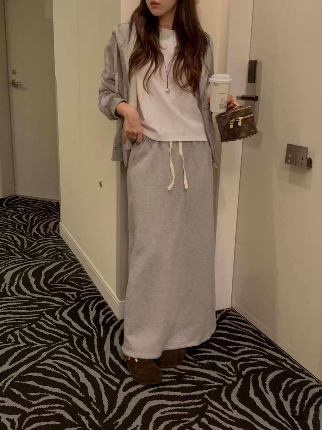 MIELLE-미엘르-OT韓國直郵㊣女裝新款時尚人氣真品長裙連帽MIELLE-미엘르-OT長裙圖色1