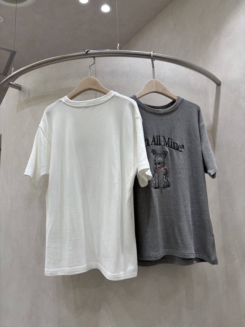 WHO IS SHE東大門㊣直郵女士新款休閑25秋冬時尚真品熱賣T恤WHO IS SHET恤