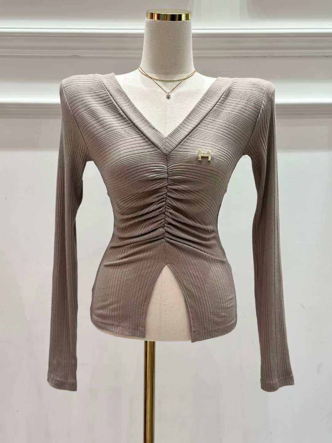 HEE SHOP韓國代購㊣女裝新款25秋冬人氣熱賣真品職業長袖T恤HEE SHOP長袖T恤圖色1