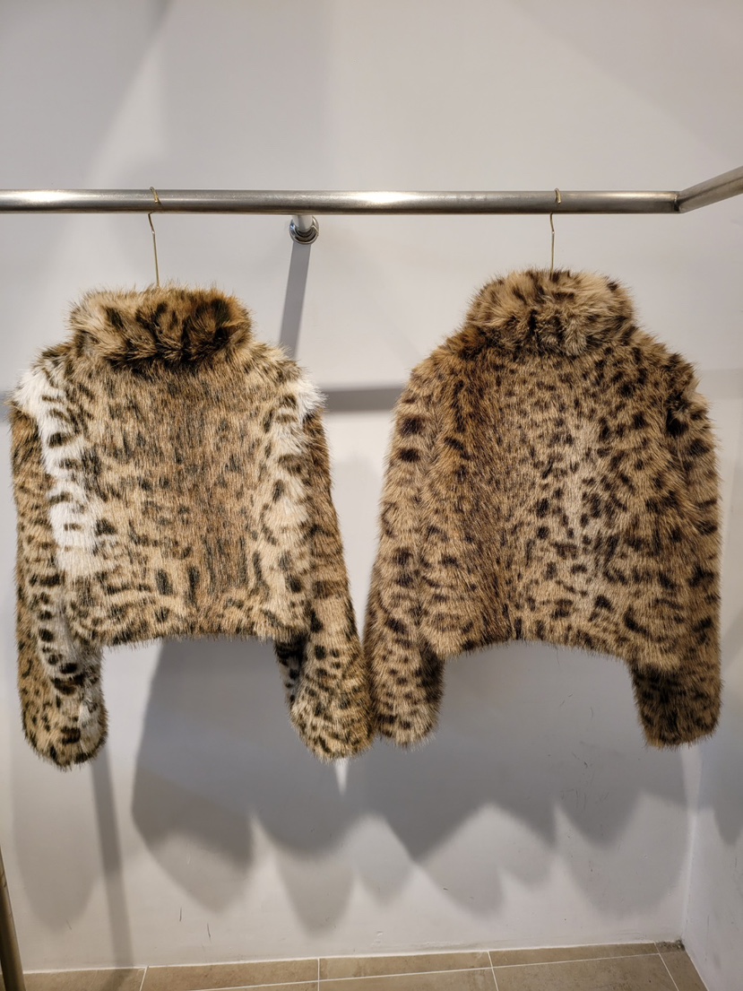 THE OTHER東大門㊣代購女士新款熱賣25秋冬短款大衣皮草豹紋THE OTHER短款大衣