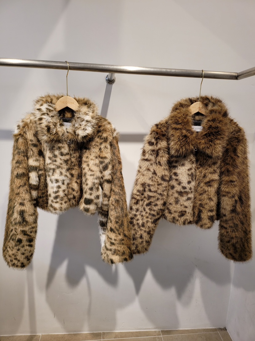 THE OTHER東大門㊣代購女士新款熱賣25秋冬短款大衣皮草豹紋THE OTHER短款大衣