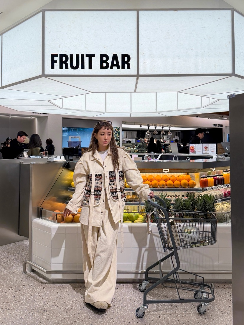 81 MARKET-L韓國代購㊣女士新款熱賣真品襯衫蕾絲衫燈心絨81 MARKET-L襯衫/蕾絲衫