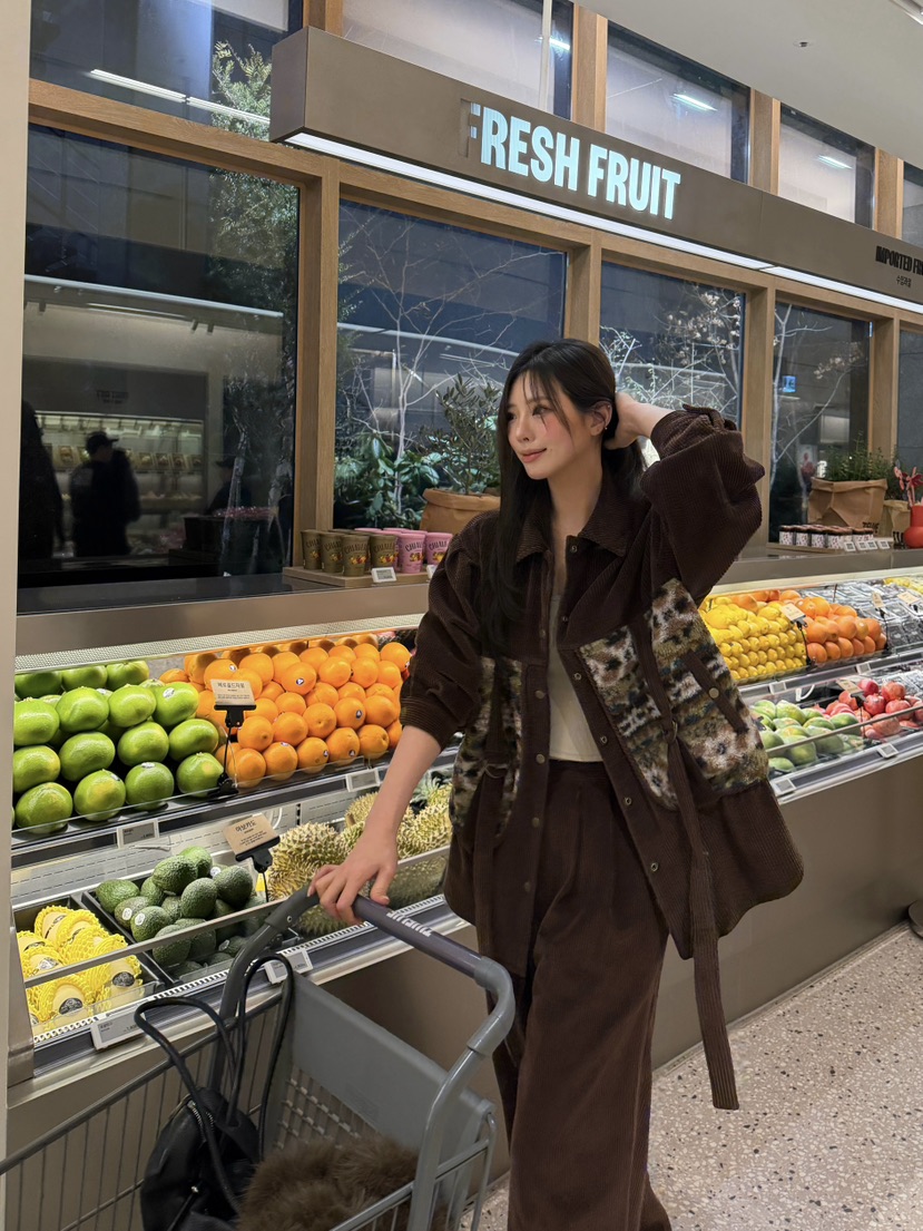 81 MARKET-L韓國代購㊣女士新款熱賣真品襯衫蕾絲衫燈心絨81 MARKET-L襯衫/蕾絲衫