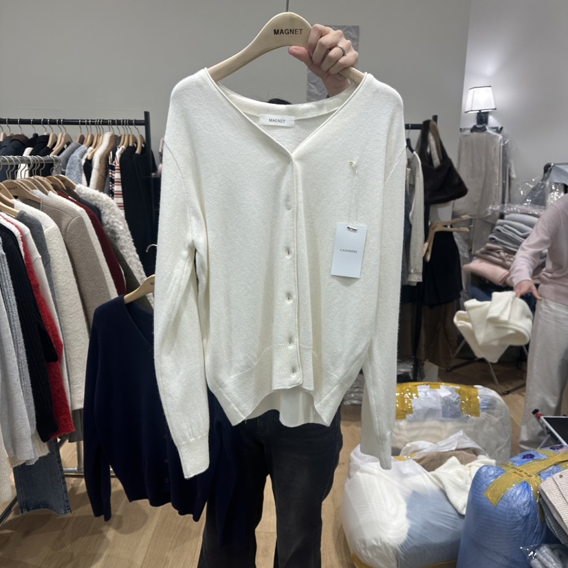 M.G.N東大門㊣實拍女士新款推薦職業人氣真品針織衫羊絨開衫MAGNET針織衫圖色2